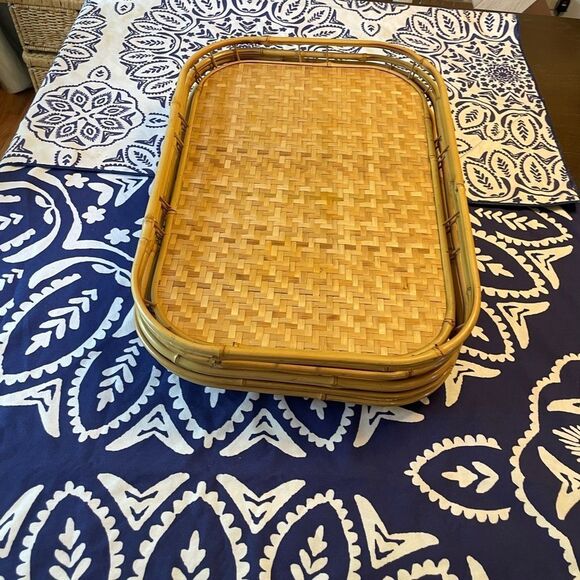 6 Rattan Trays Better Homes and Gardens Reversible Table Cloth - Picture 16 of 16